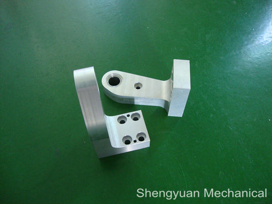 AL7075 / AL 6061 Presisi Milling machined Machining Parts CNC dengan Putih Anodized