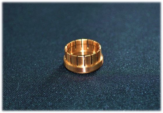 تحولت تخصيص براس CNC أجزاء دقيقة RF الفضاء الموصل