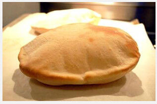 Naan のパンの生産ライン、ピタのための産業こね粉形成機械